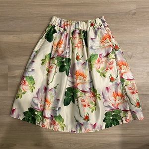 Molly Bracken Floral Pleated Skirt White Small